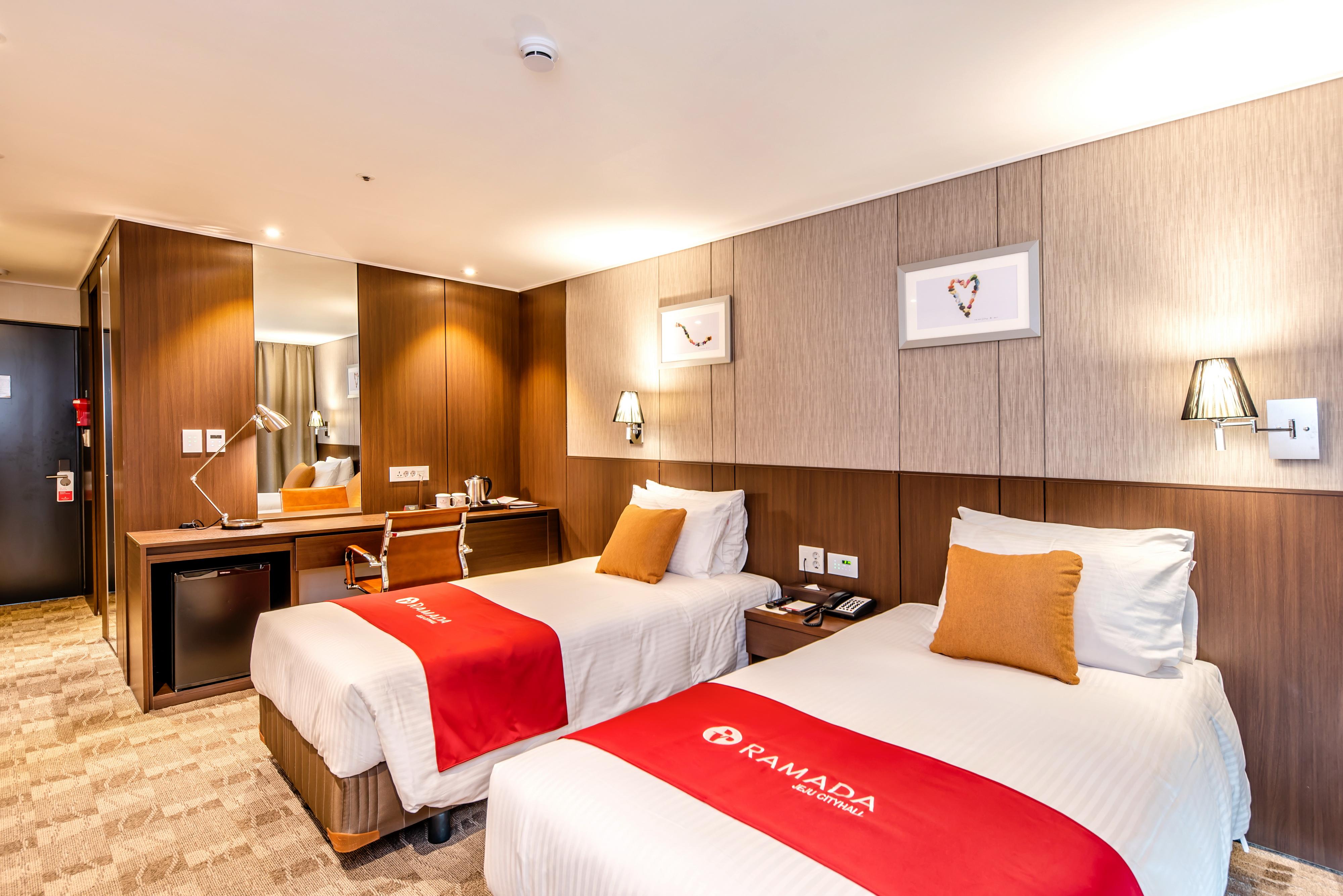 Ramada By Wyndham Jeju City Hall Zewnętrze zdjęcie