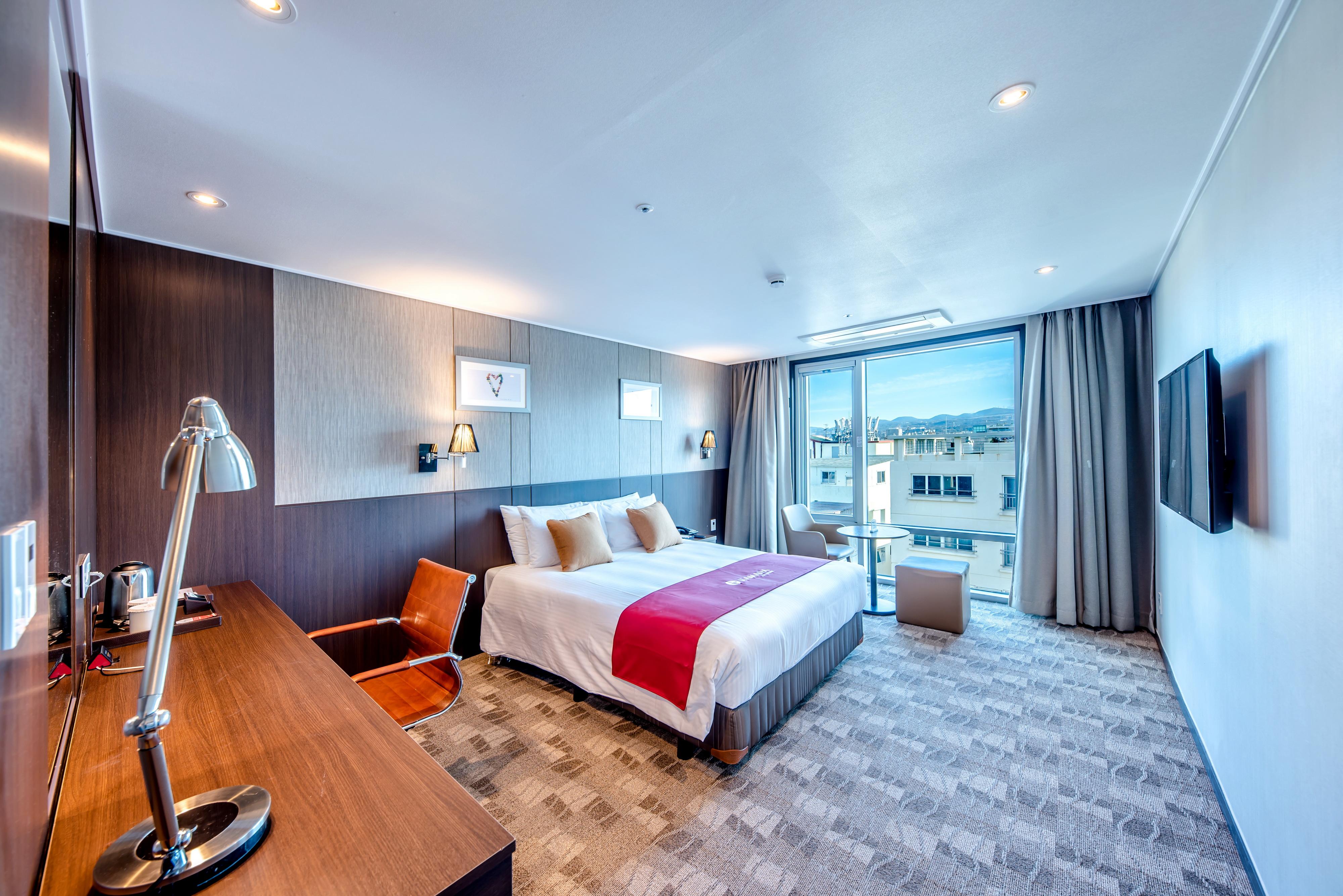Ramada By Wyndham Jeju City Hall Zewnętrze zdjęcie