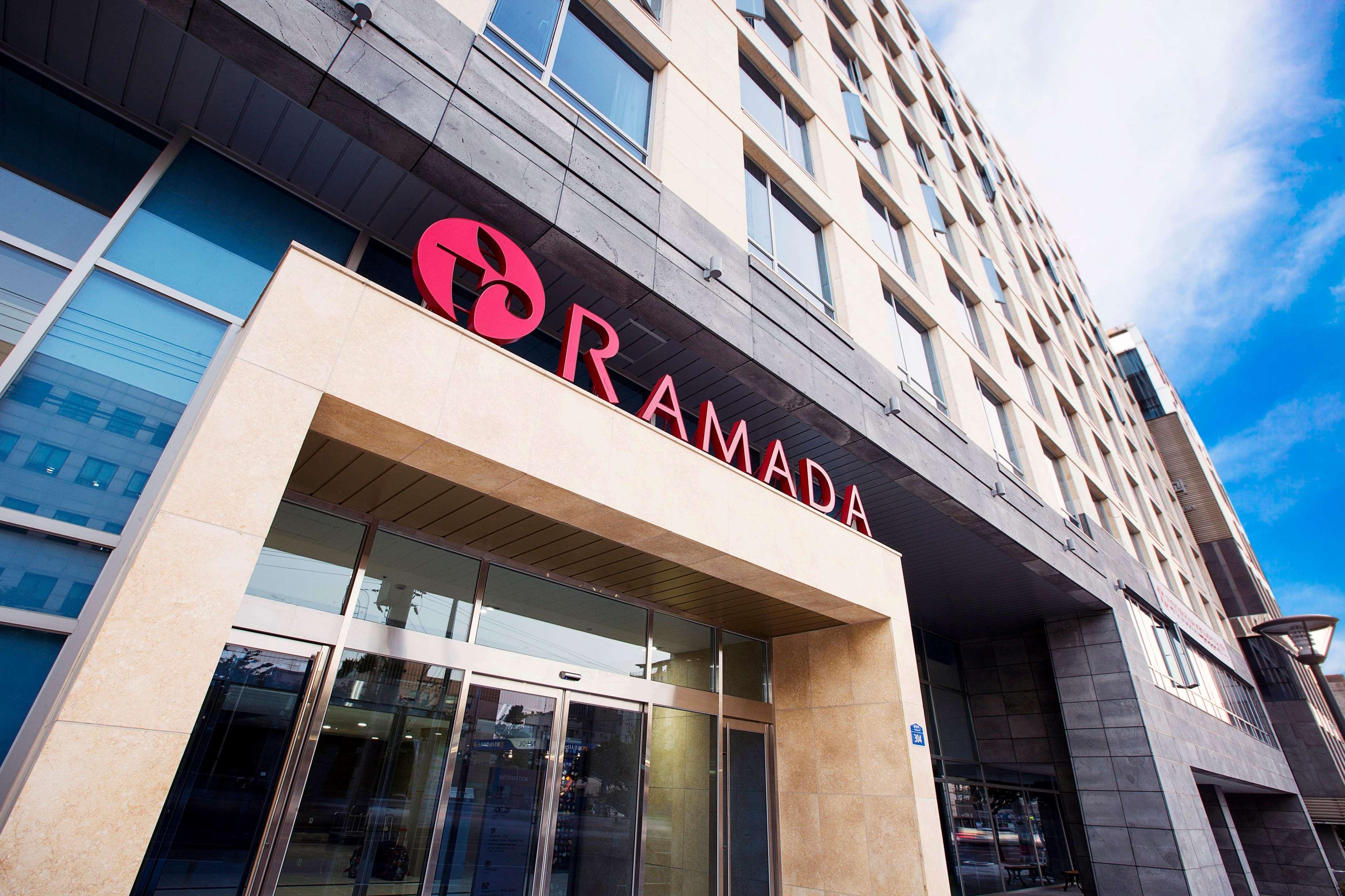Ramada By Wyndham Jeju City Hall Zewnętrze zdjęcie
