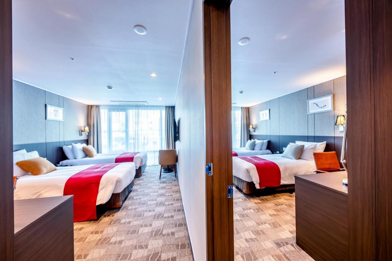 Ramada By Wyndham Jeju City Hall Zewnętrze zdjęcie