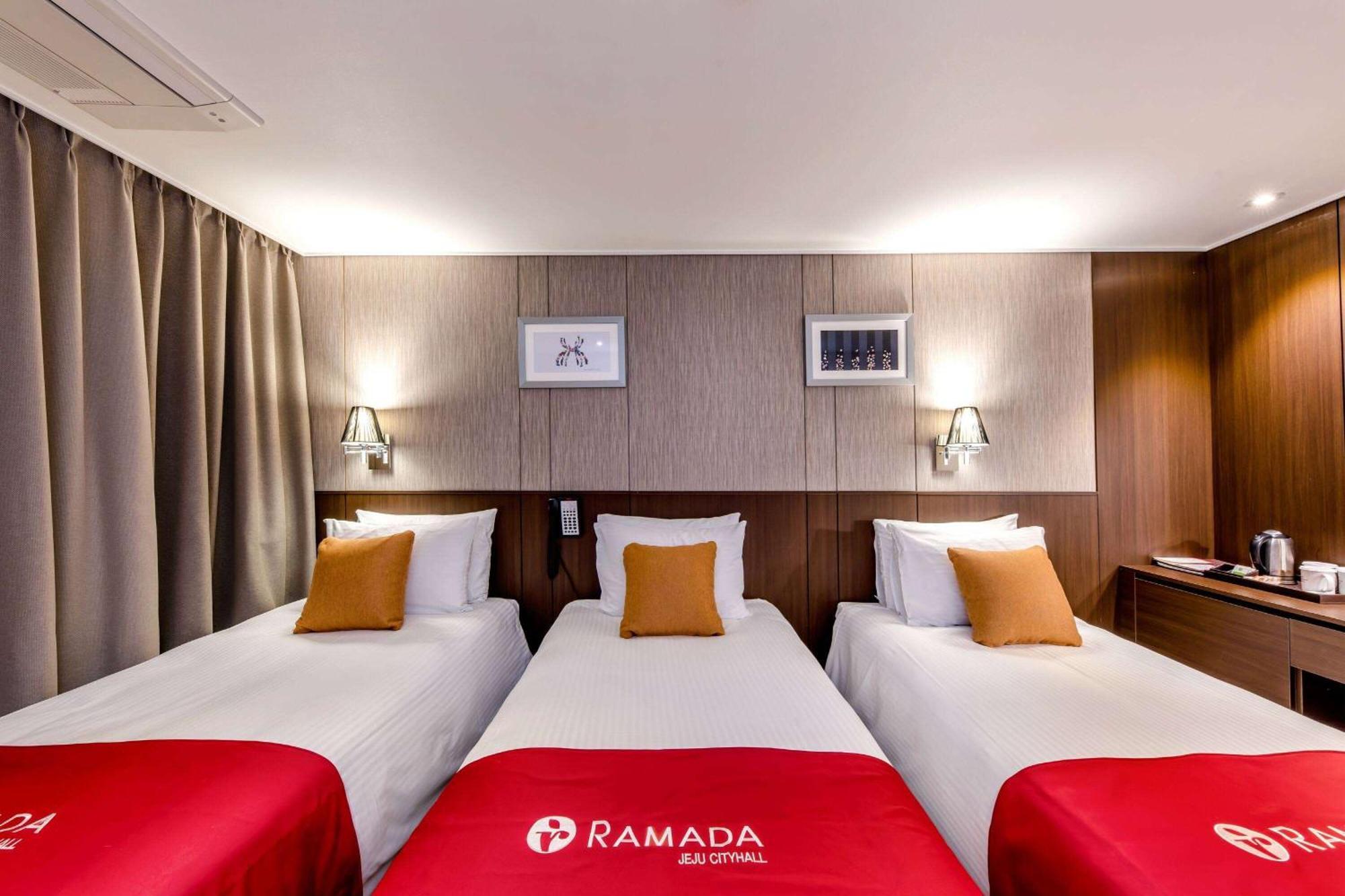 Ramada By Wyndham Jeju City Hall Zewnętrze zdjęcie
