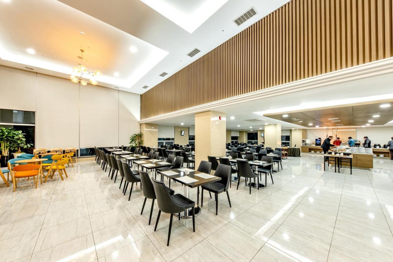 Ramada By Wyndham Jeju City Hall Zewnętrze zdjęcie